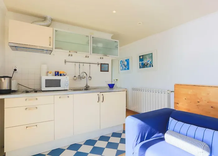 Bed & Breakfast Casa D'arriba Atouguia Da Baleia