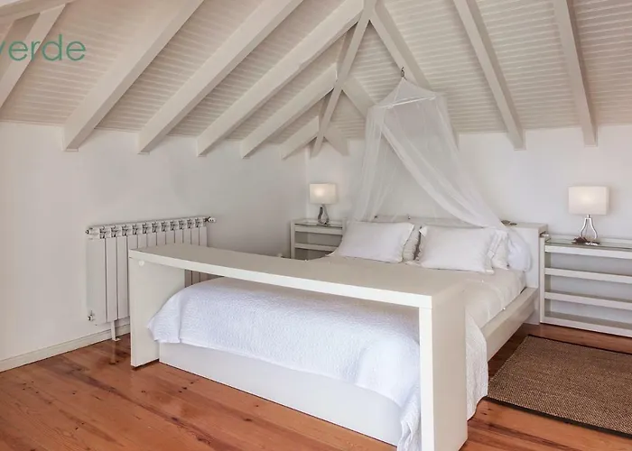 Bed & Breakfast Casa D'arriba Atouguia Da Baleia