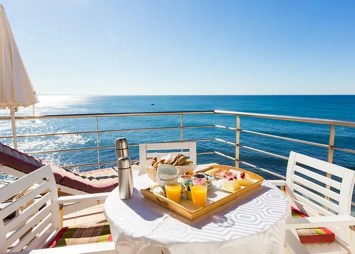 Casa D'arriba Bed & Breakfast Atouguia Da Baleia